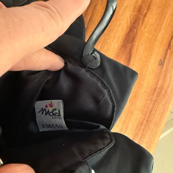 Mad by Design Flower Clutch/Wristlet - Picture 6 of 11